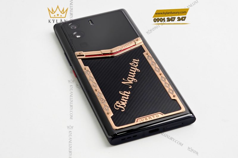 Điện thoại Vertu MetaVertu Carbon điểm vàng, khắc chữ