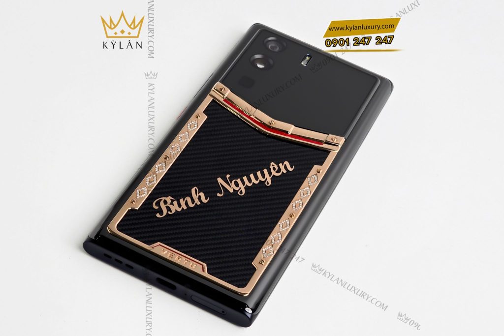 Kỳ Lân Luxury Dien thoai Vertu MetaVertu Carbon diem vang khac chu 12 Điện thoại Vertu MetaVertu Carbon điểm vàng, khắc chữ