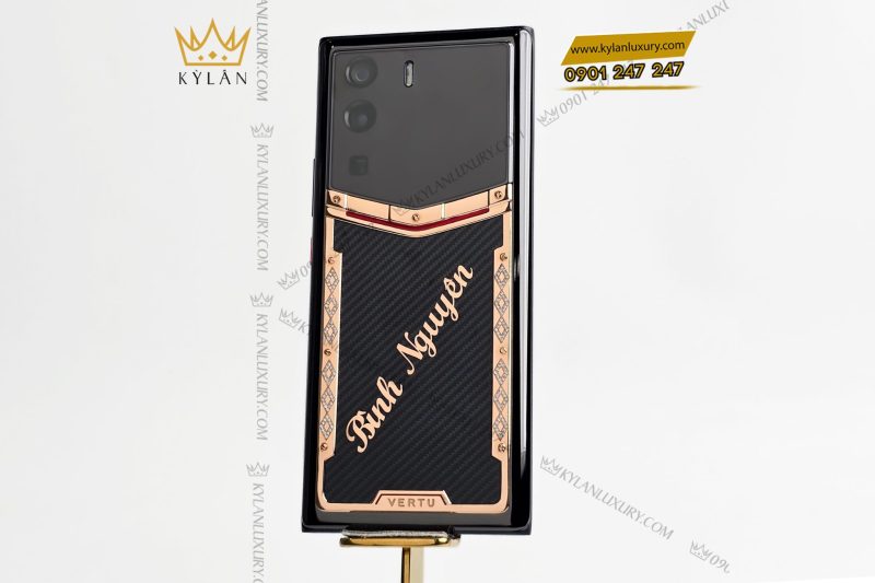 Điện thoại Vertu MetaVertu Carbon điểm vàng, khắc chữ