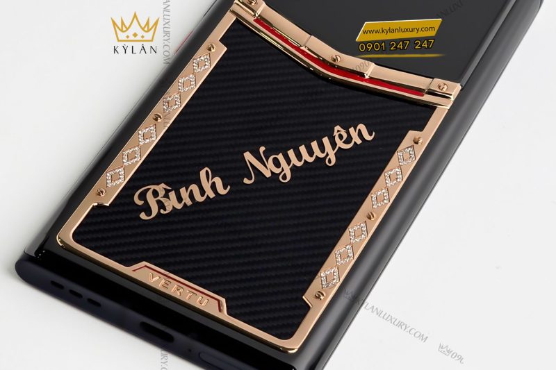 Điện thoại Vertu MetaVertu Carbon điểm vàng, khắc chữ