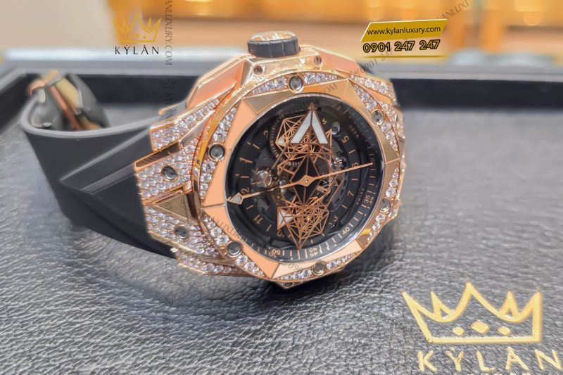 Đồng hồ Hublot Big Bang Sang Bleu II King Gold Pave 45mm