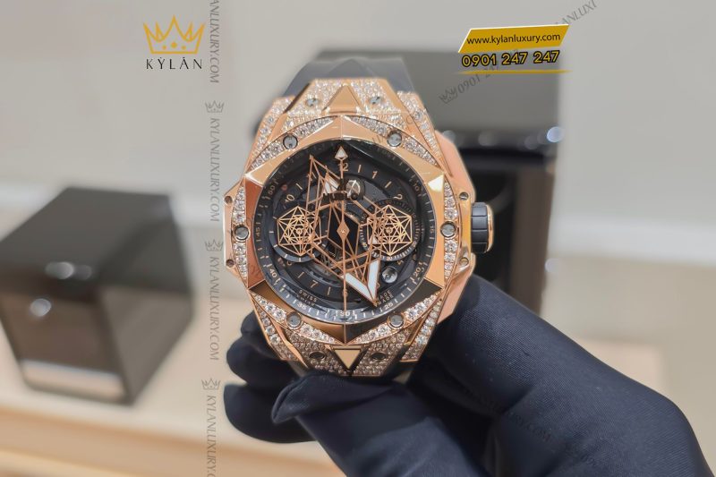 Đồng hồ Hublot Big Bang Sang Bleu II King Gold Pave 45mm