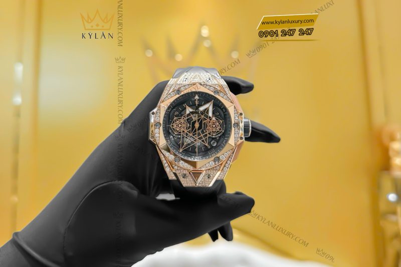 Đồng hồ Hublot Big Bang Sang Bleu II King Gold Pave 45mm