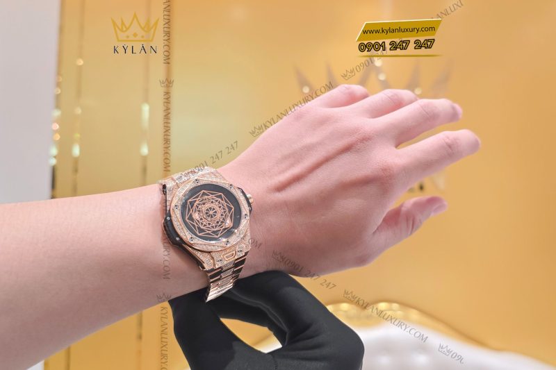 Đồng hồ Hublot Big Bang Sang Bleu King Gold Pave custom dây LDH 39mm