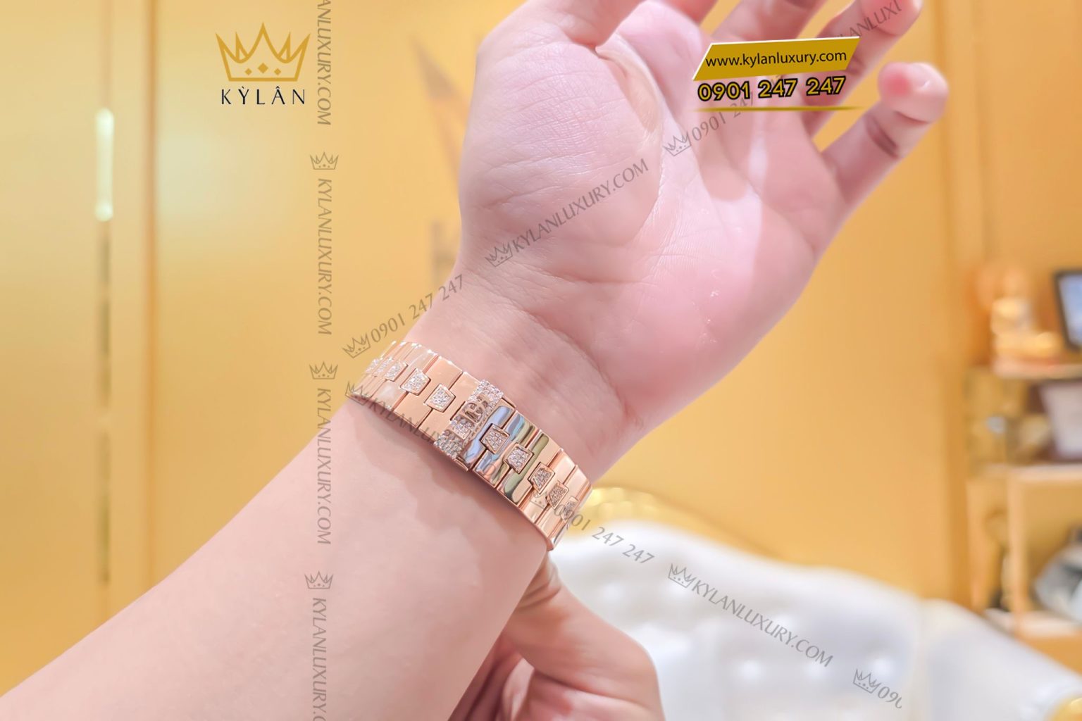Kỳ Lân Luxury Dong ho Hublot Big Bang Sang Bleu King Gold Pave custom day 39mm 16 Đồng hồ Hublot Big Bang Sang Bleu King Gold Pave custom dây 39mm