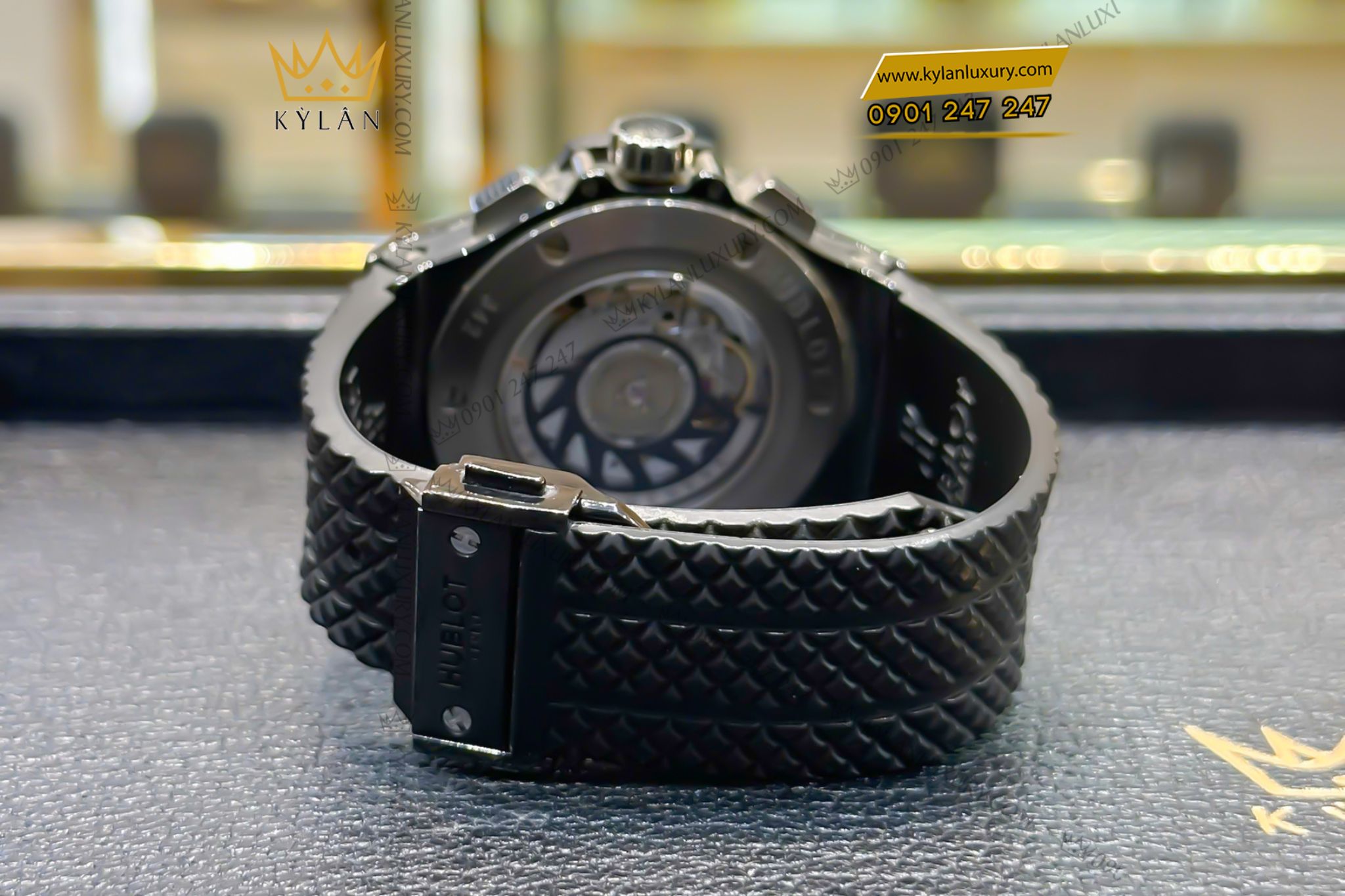 Kỳ Lân Luxury Dong ho Hublot BigBang Chronograph Black Magic Ceramic Diamonds 41mm 9 Đồng hồ Hublot BigBang Chronograph Black Magic Ceramic Diamonds 41mm