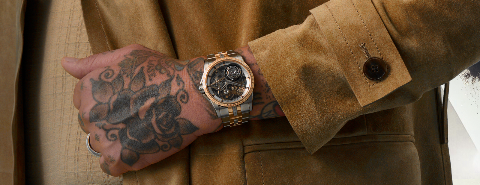 Kỳ Lân Luxury Dong ho Roger Dubuis Excalibur Monotourbillon Dr. Woo Tap III 1 Đồng hồ Roger Dubuis Excalibur Monotourbillon Dr. Woo