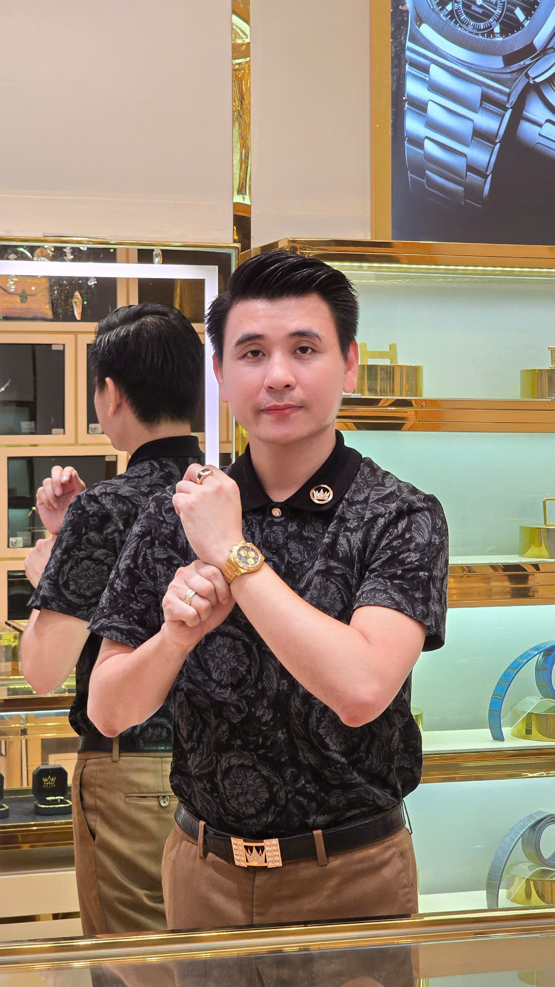 Kỳ Lân Luxury Dong ho Rolex Cosmograph Daytona 40 126508 0002 mat so den vang Champagne 1 Đồng hồ Rolex Cosmograph Daytona 40 126508-0002 mặt đen vàng Champagne