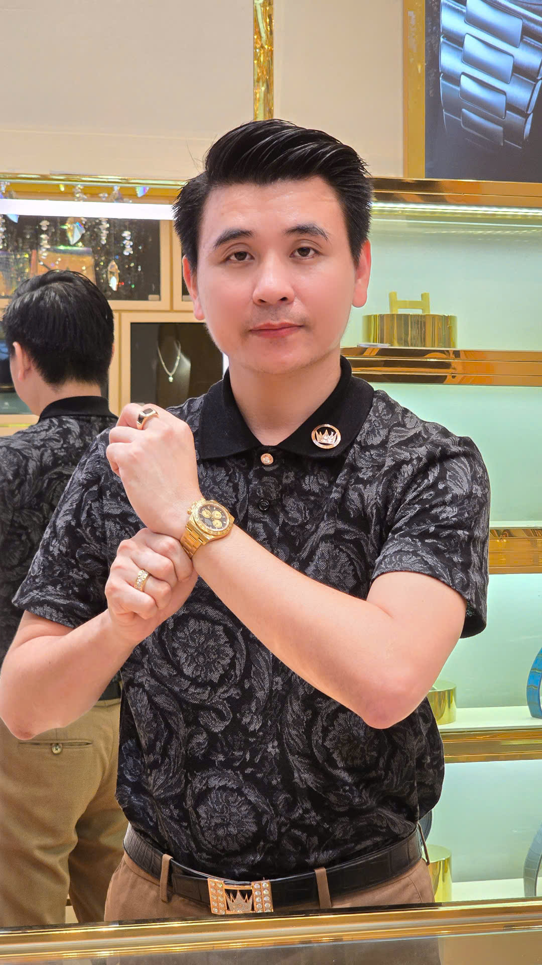 Kỳ Lân Luxury Dong ho Rolex Cosmograph Daytona 40 126508 0002 mat so den vang Champagne 4 Đồng hồ Rolex Cosmograph Daytona 40 126508-0002 mặt đen vàng Champagne
