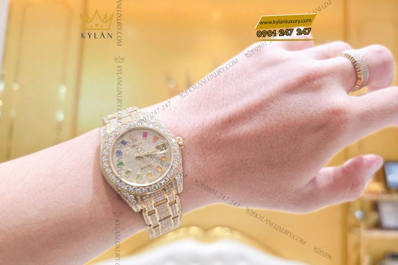 Đồng hồ Rolex Datejust custom vàng đính full kim cương, cọc số Rainbow 31mm