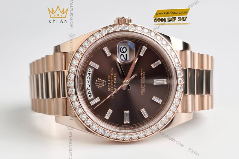 Đồng hồ Rolex Day-Date 40 228345RBR-0006 mặt số Chocolate cọc số kim cương