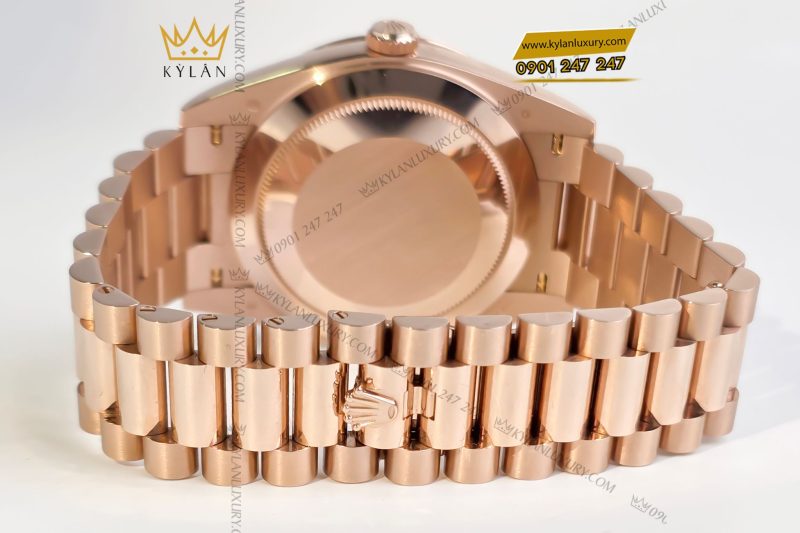 Đồng hồ Rolex Day-Date 40 228345RBR-0006 mặt số Chocolate cọc số kim cương