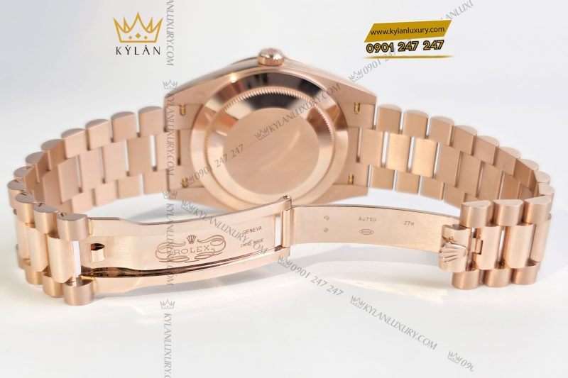 Đồng hồ Rolex Day-Date 40 228345RBR-0006 mặt số Chocolate cọc số kim cương