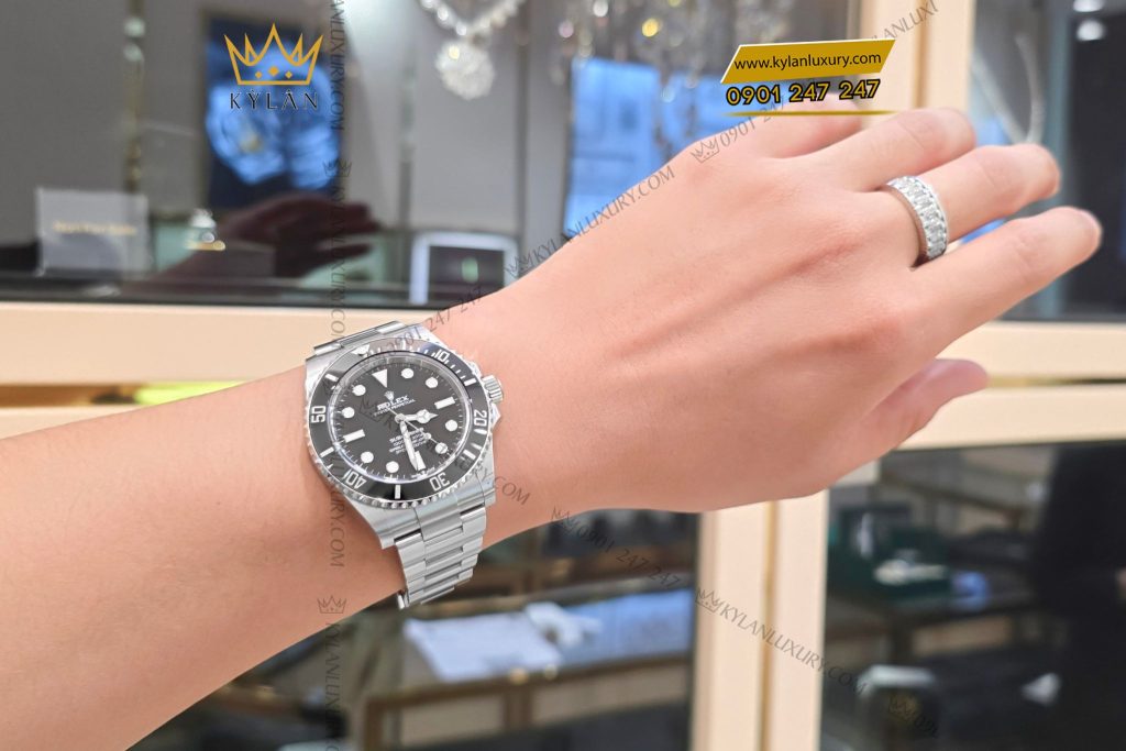 Kỳ Lân Luxury Dong ho Rolex Submariner 124060 0001 mat so den 13 Đồng hồ Rolex Submariner 124060-0001 mặt số đen