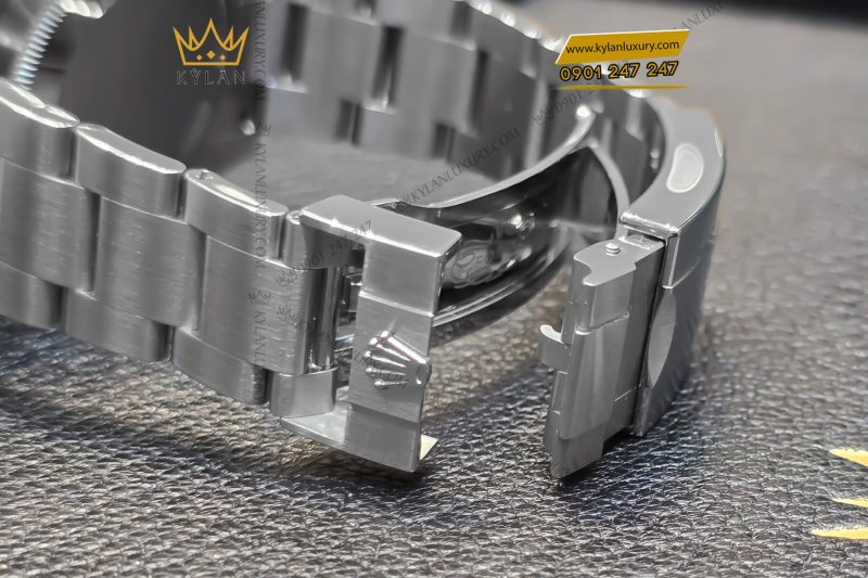 Đồng hồ Rolex Submariner 124060-0001 mặt số đen