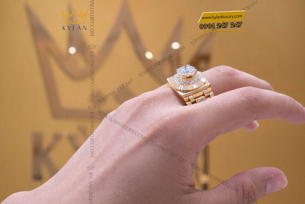 Kỳ Lân Luxury Nhan Rolex vang vang nguyen khoi Au750 dinh vien chu 9ly4 9 Nhẫn Rolex vàng vàng nguyên khối Au750 đính viên chủ 9ly4