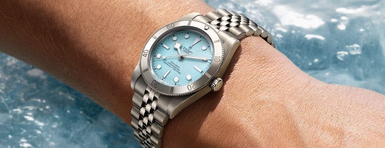 Kỳ Lân Luxury Tudor Black Bay 54 Lagoon Blue 4 Đồng hồ Tudor 54 Black Bay “Lagoon Blue”