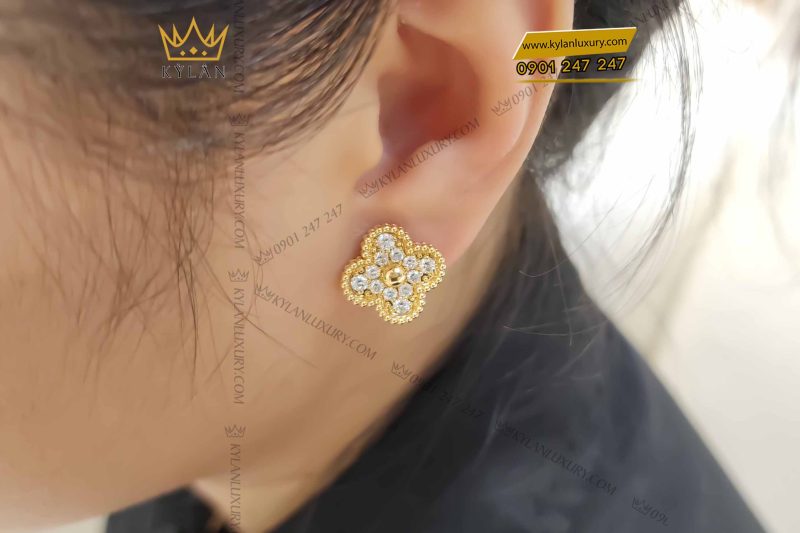 Bông tai cỏ bốn lá vàng hồng nguyên khối Au750 đính kim cương