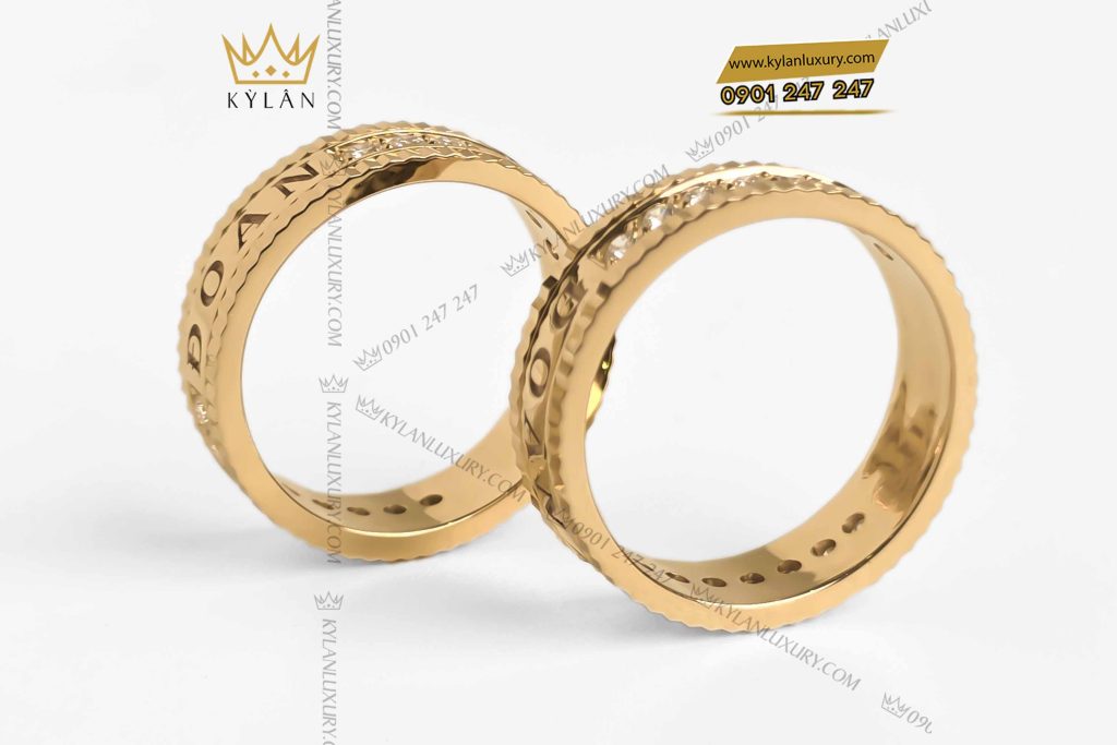 Kỳ Lân Luxury cap nhan vang nguyen khoi au750 dinh kim cuong khac ten 4 Cặp nhẫn vàng nguyên khối Au750 đính kim cương khắc tên