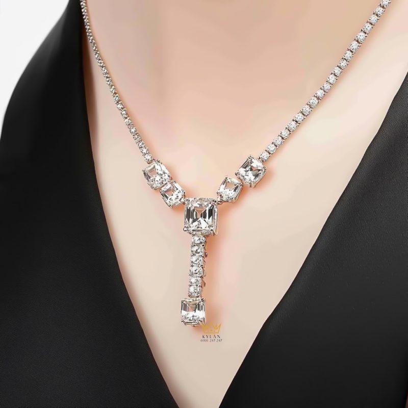 day-chuyen-pure-elegance-vang-nguyen-khoi-au750-dinh-kim-cuong