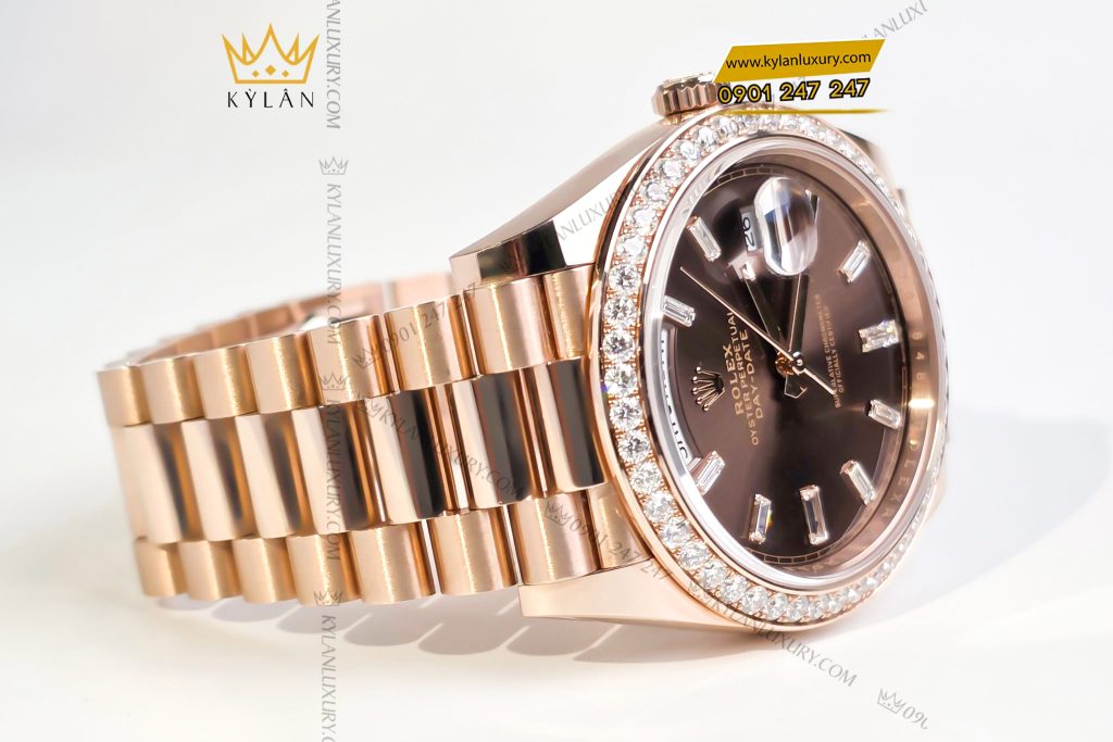 Kỳ Lân Luxury dong ho rolex day date 40 228345 mat chocolate 3 Đồng hồ Rolex Day Date 40 mặt số Chocolate vành kim cương 228345RBR-0006