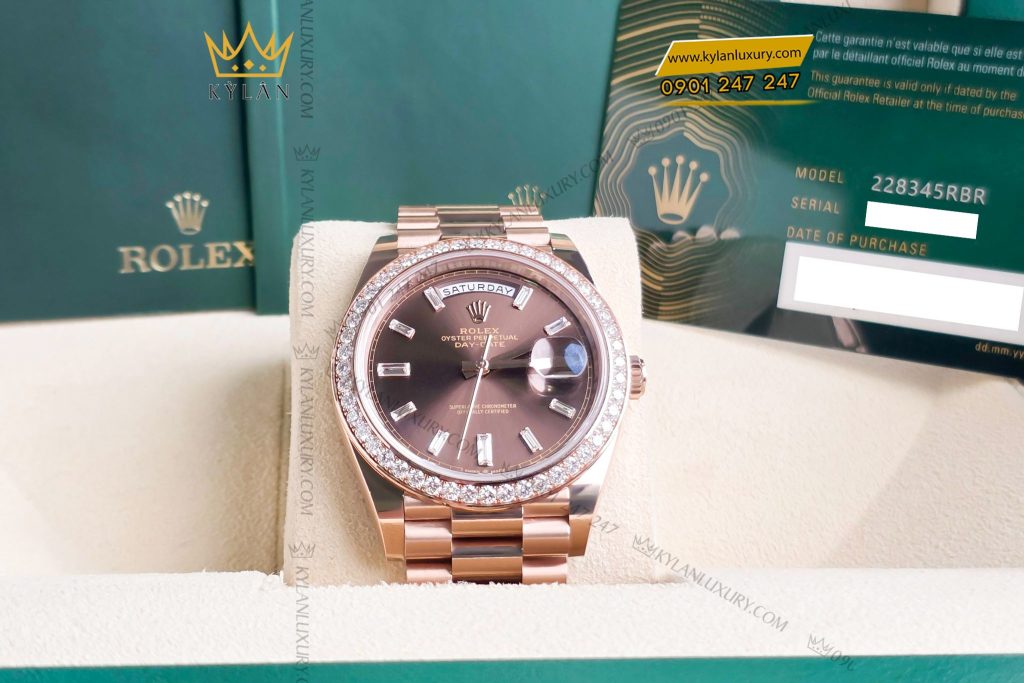 Kỳ Lân Luxury dong ho rolex day date 40 228345 mat chocolate 7 Đồng hồ Rolex Day Date 40 mặt số Chocolate vành kim cương 228345RBR-0006