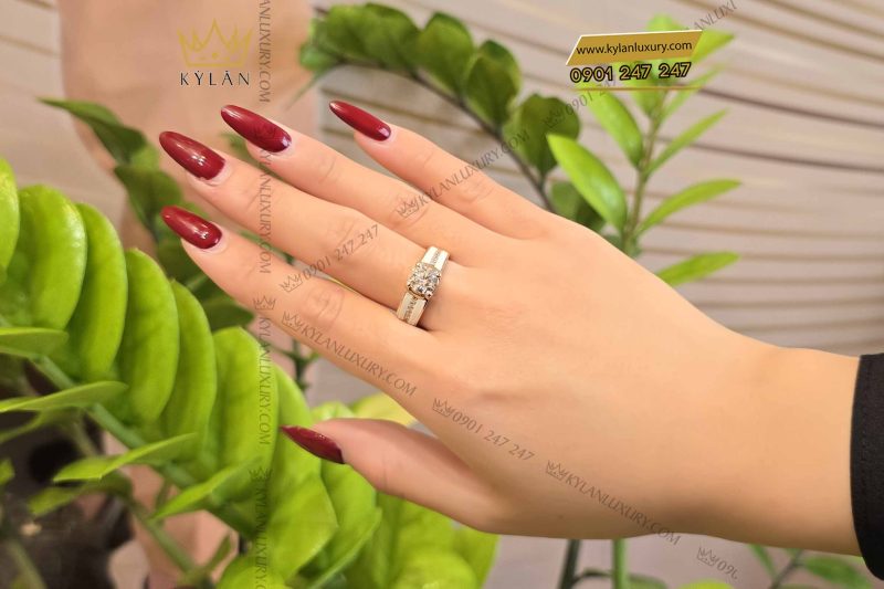 Nhẫn nam vàng hồng nguyên khối Au750 đính viên chủ 7ly2
