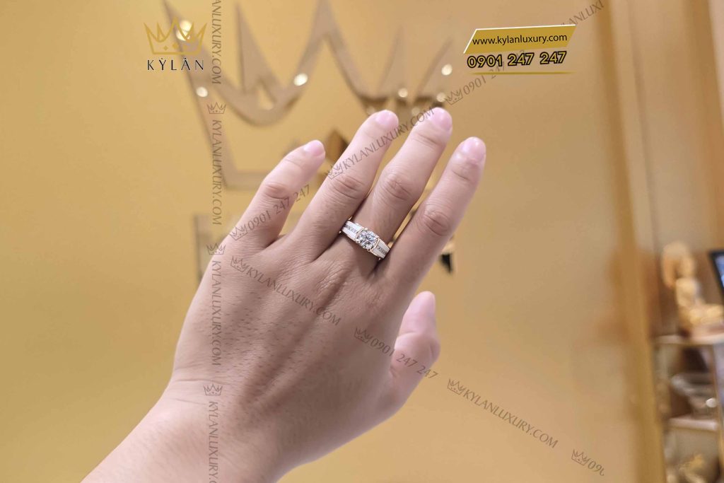 Kỳ Lân Luxury nhan nam vang hong nguyen khoi au750 dinh vien chu 7ly2 6 1 Nhẫn nam vàng hồng nguyên khối Au750 đính viên chủ 7ly2