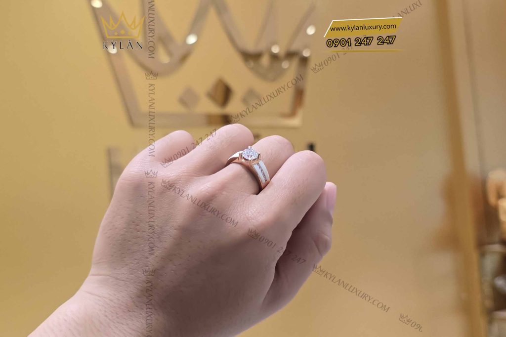 Kỳ Lân Luxury nhan nam vang hong nguyen khoi au750 dinh vien chu 7ly2 8 1 Nhẫn nam vàng hồng nguyên khối Au750 đính viên chủ 7ly2