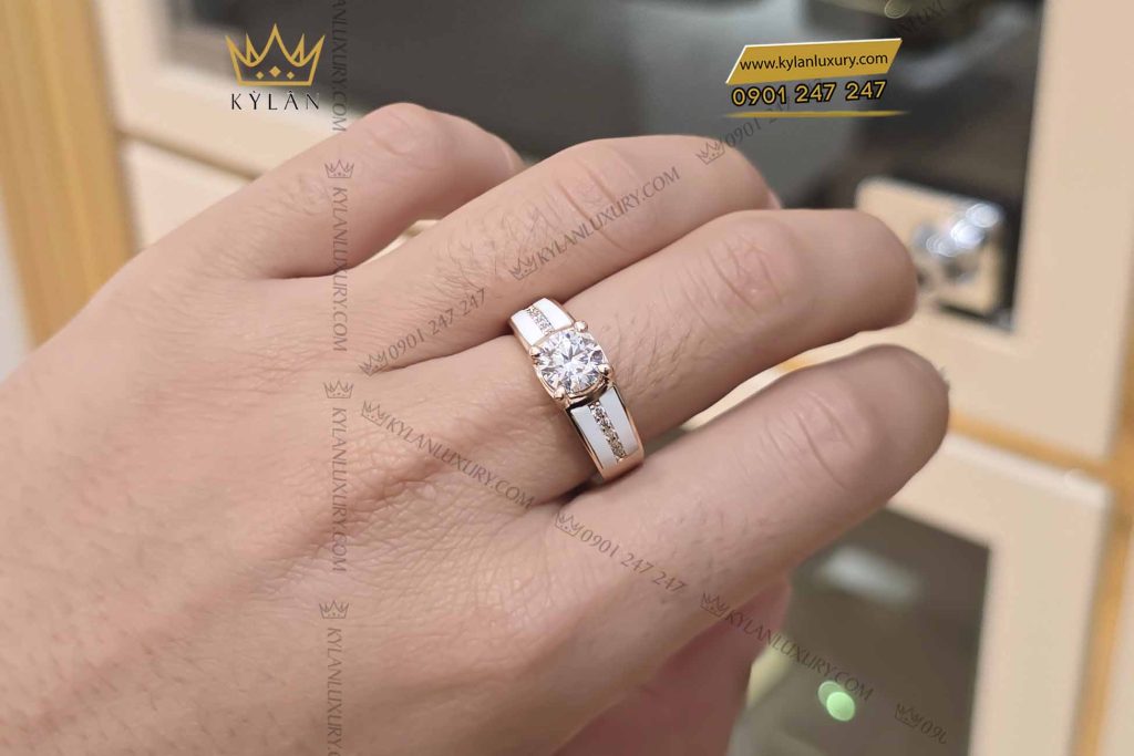 Kỳ Lân Luxury nhan nam vang hong nguyen khoi au750 dinh vien chu 7ly2 9 1 Nhẫn nam vàng hồng nguyên khối Au750 đính viên chủ 7ly2