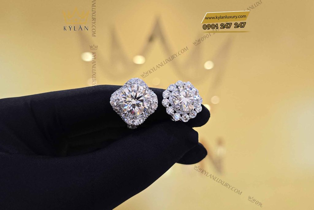Kỳ Lân Luxury nhan nu vang trang nguyen khoi au750 dinh vien chu 12ly 2 6 Nhẫn nữ vàng trắng nguyên khối Au750 đính viên chủ 12ly