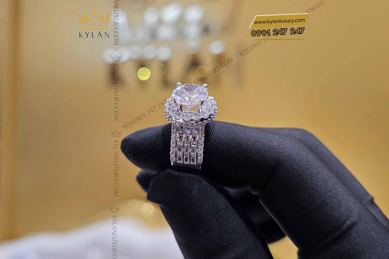 Nhẫn nữ vàng trắng nguyên khối Au750 đính viên chủ 9ly