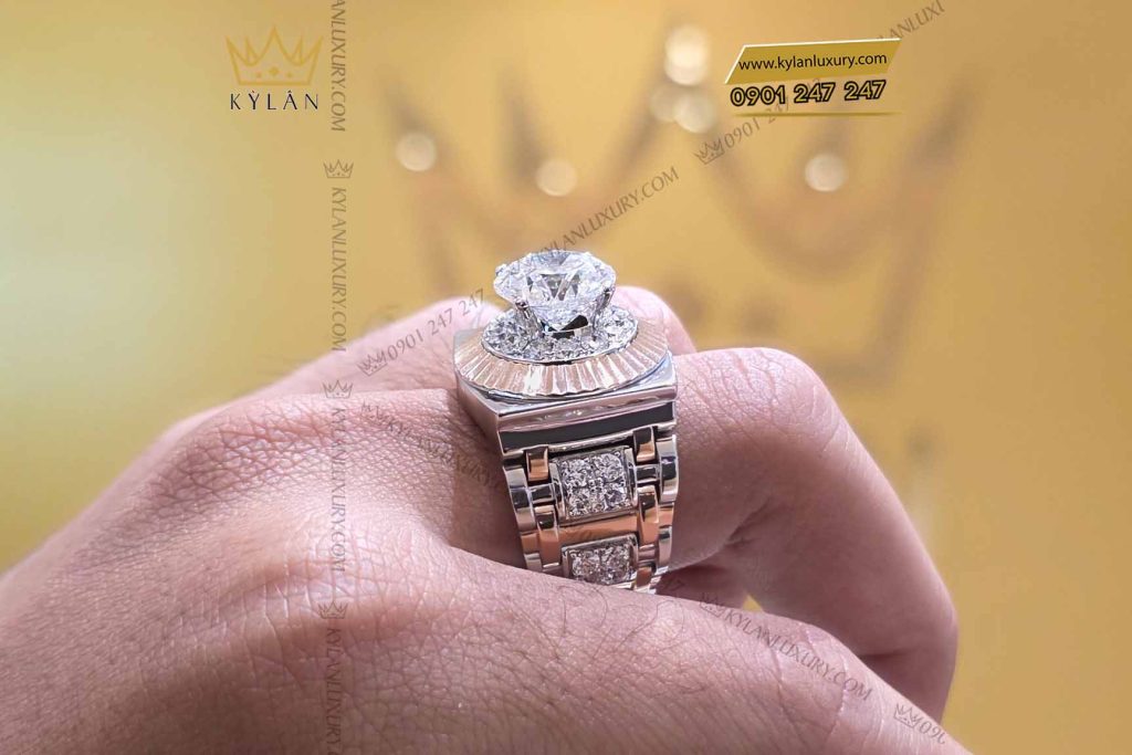 Kỳ Lân Luxury nhan rolex demi vang au750 dinh vien chu 11ly 5 Nhẫn Rolex demi vàng nguyên khối Au750 đính viên chủ 11ly