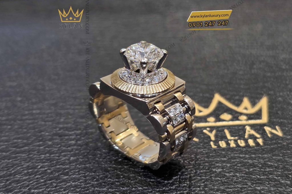 Kỳ Lân Luxury nhan rolex demi vang nguyen khoi au750 dinh vien chu 8ly9 6 Nhẫn Rolex demi vàng nguyên khối Au750 đính viên chủ 8ly9