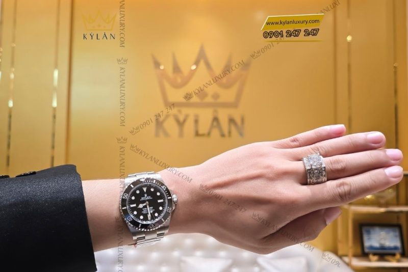 Đồng hồ Rolex Submariner 41 124060-0001 mặt số đen