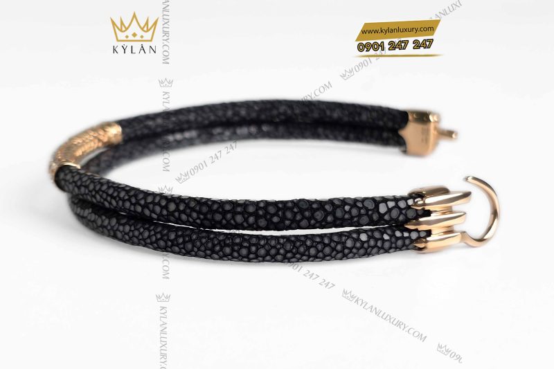 Vòng tay cá đuối vàng nguyên khối Au750 đính kim cương