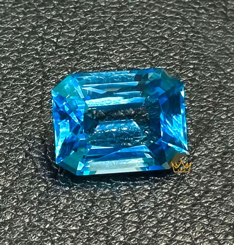 Đá Topaz xanh biển