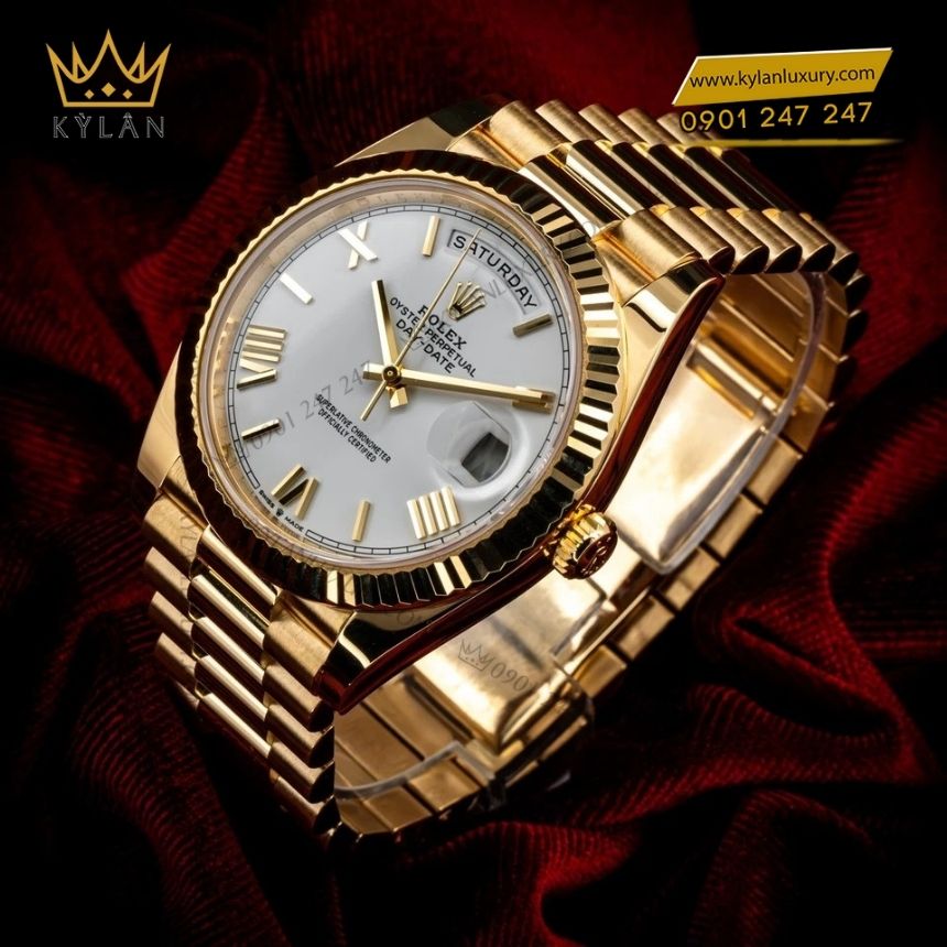 Kỳ Lân Luxury 2 10 Đồng hồ Rolex Day-Date 40 M228238-0042 vàng kim 18ct với mặt số trắng