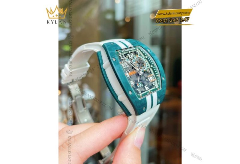 Bộ máy Calibre RMAS7 chuyển động automatic với khả năng dự trữ năng lượng lên tới 55 giờ
