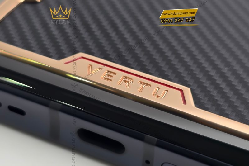 Điện thoại Vertu MetaVertu Carbon điểm vàng, khắc chữ, vỏ Carbon đen nhám