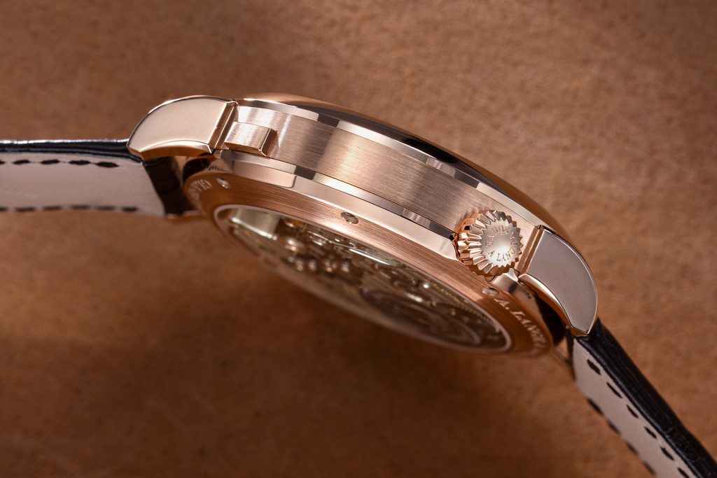 Kỳ Lân Luxury Dong Dong ho A. Lange Sohne Zeitwerk Date mau vang hongho Omega De Ville Ladymatic 34 mm bang Vang Sedna6 Đồng hồ A. Lange & Söhne Zeitwerk Date màu vàng hồng