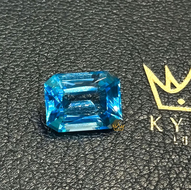Đá Topaz xanh biển