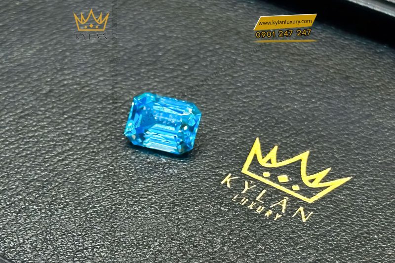 Đá Topaz xanh biển