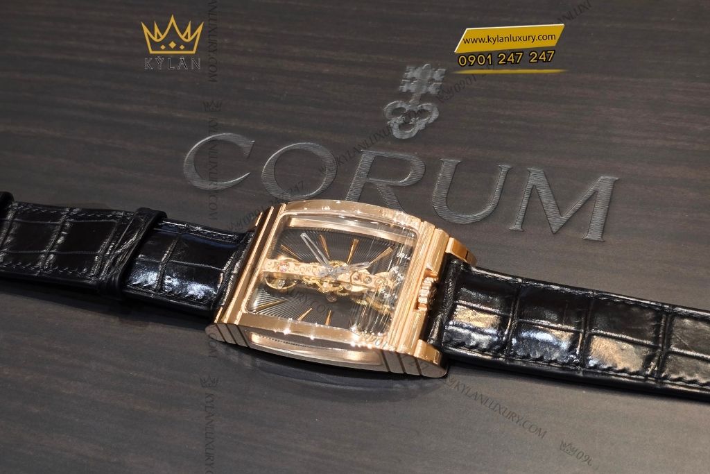 Kỳ Lân Luxury dong ho corum golden bridge 113 770 55 vang hong lo co 7 2 Đồng hồ Corum Golden Bridge vàng hồng mặt số đen lộ cơ