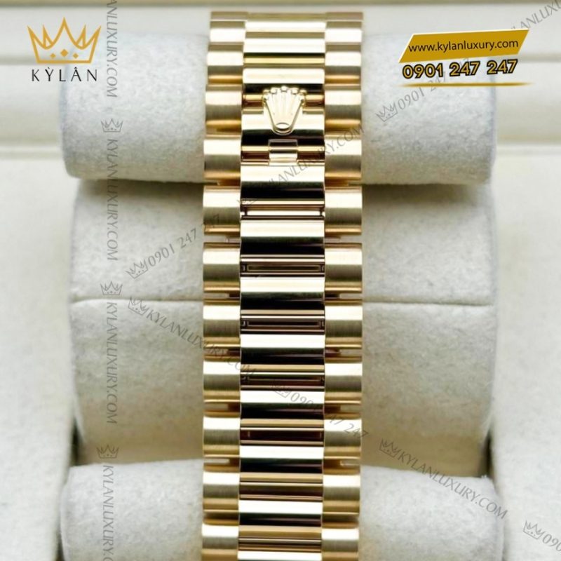 Đồng hồ Rolex Day Date 40 mặt trắng cọc La Mã 228238-0042