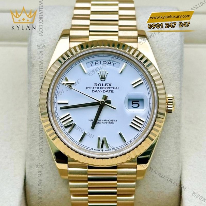 Đồng hồ Rolex Day Date 40 mặt trắng cọc La Mã 228238-0042