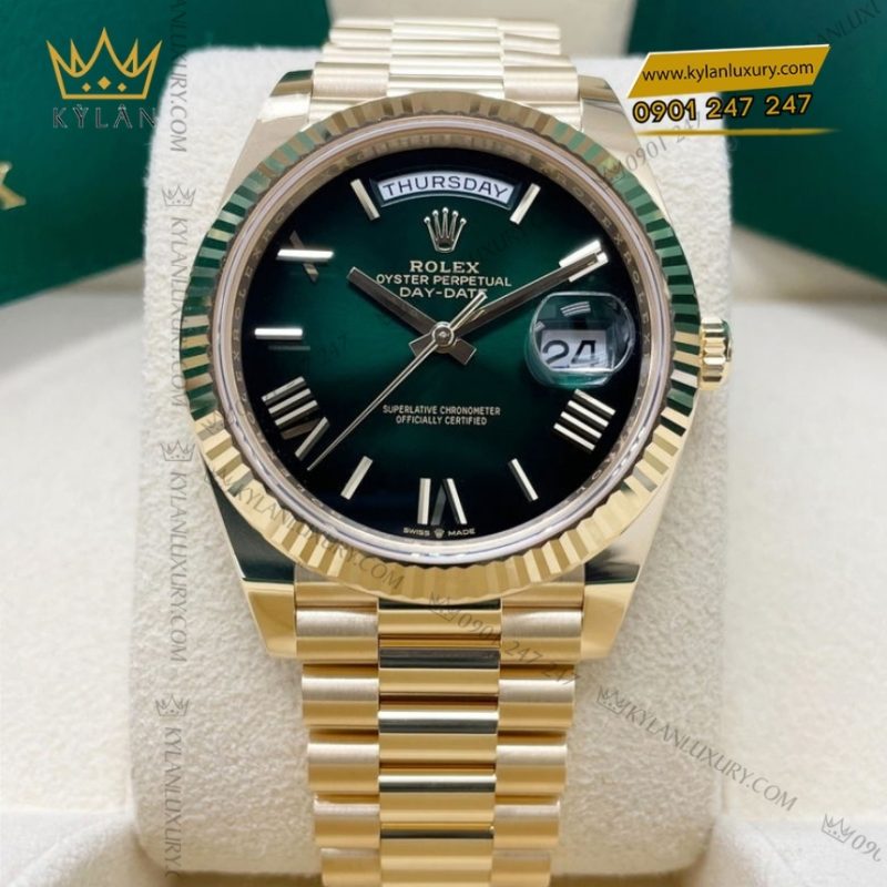 Đồng hồ Rolex Day Date 40 mặt số xanh lá ombre 228238-0069