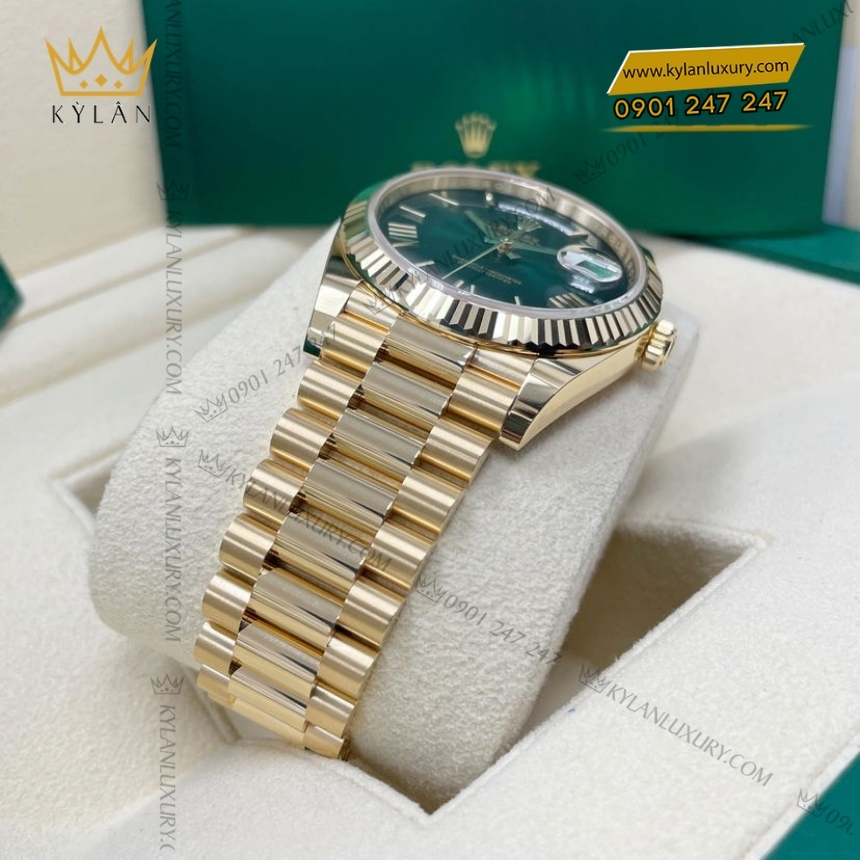 Kỳ Lân Luxury dong ho rolex day date 40 m228238 0069 vang kim 18ct mat so xanh la ombre 11 Đồng hồ Rolex Day Date 40 mặt số xanh lá ombre 228238-0069