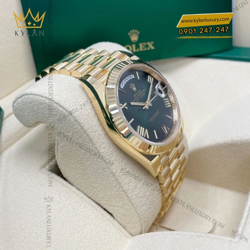 Kỳ Lân Luxury dong ho rolex day date 40 m228238 0069 vang kim 18ct mat so xanh la ombre 14 Đồng hồ Rolex Day Date 40 mặt số xanh lá ombre 228238-0069