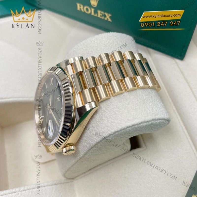 Đồng hồ Rolex Day Date 40 mặt số xanh lá ombre 228238-0069